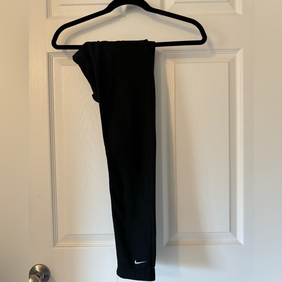 Nike Pro Leggings - Picture 2 of 6